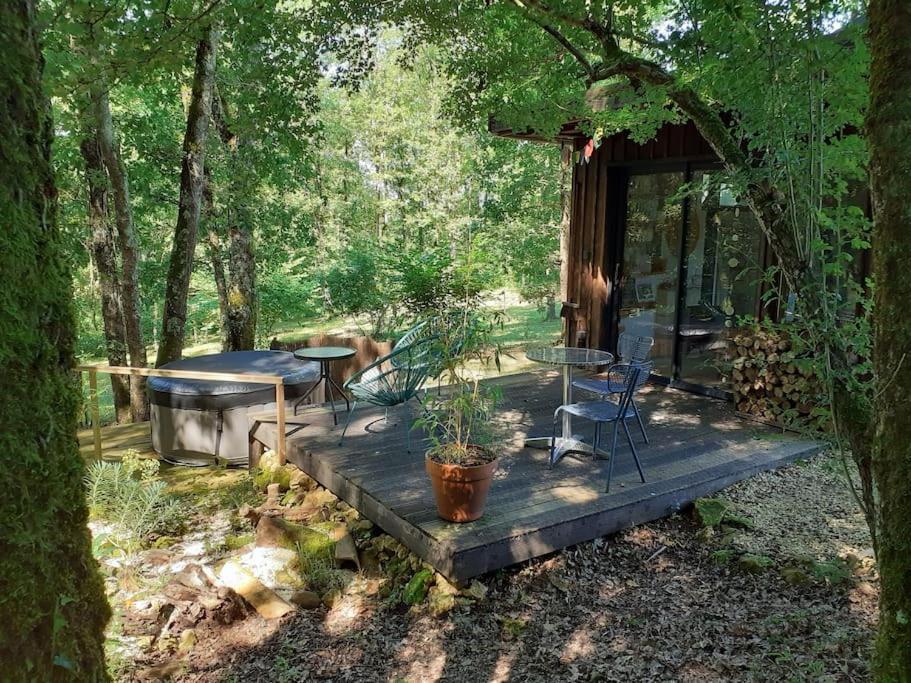 Le Gite De La Cabane De L'Oiseau Couze-et-Saint-Front Экстерьер фото